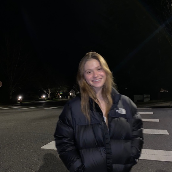 Meet your Posher, Katie - Picture 3 of 4